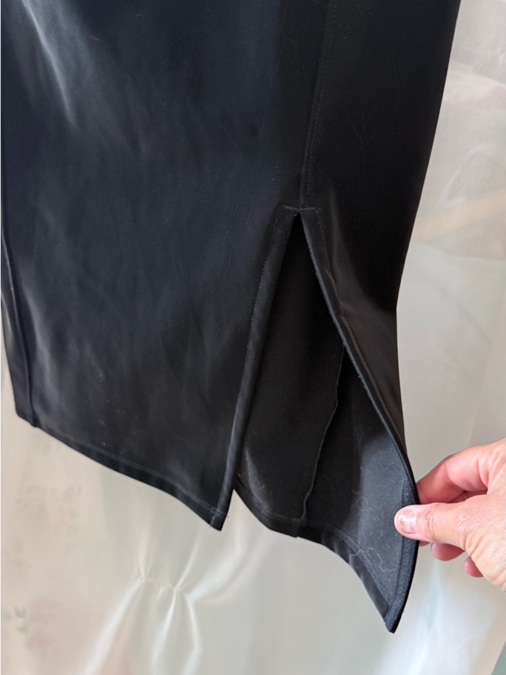 Popilush BodyCon Fully-lined Snatched Black Dress with Sculpted Bodice - Picture 4 of 8